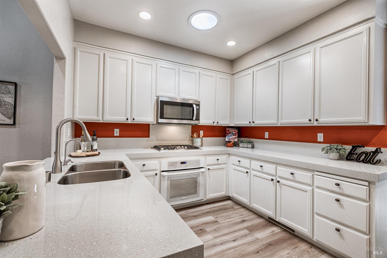 1015 Oak Mesa Drive Santa Rosa CA 95409