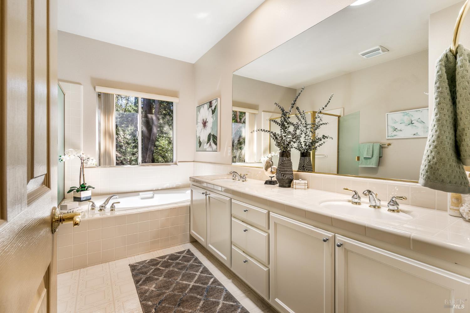 1015 Oak Mesa Drive Santa Rosa CA 95409