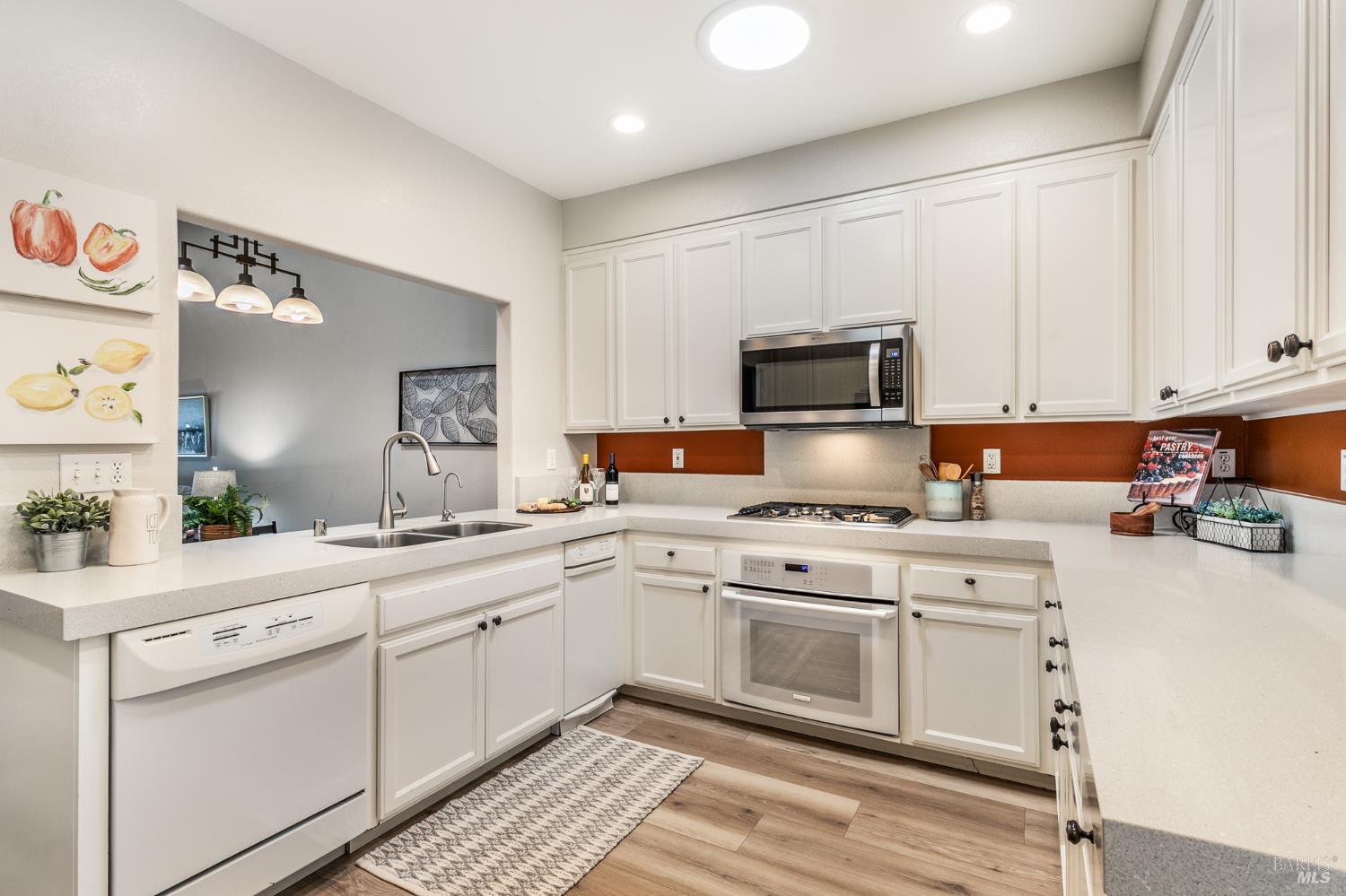 1015 Oak Mesa Drive Santa Rosa CA 95409