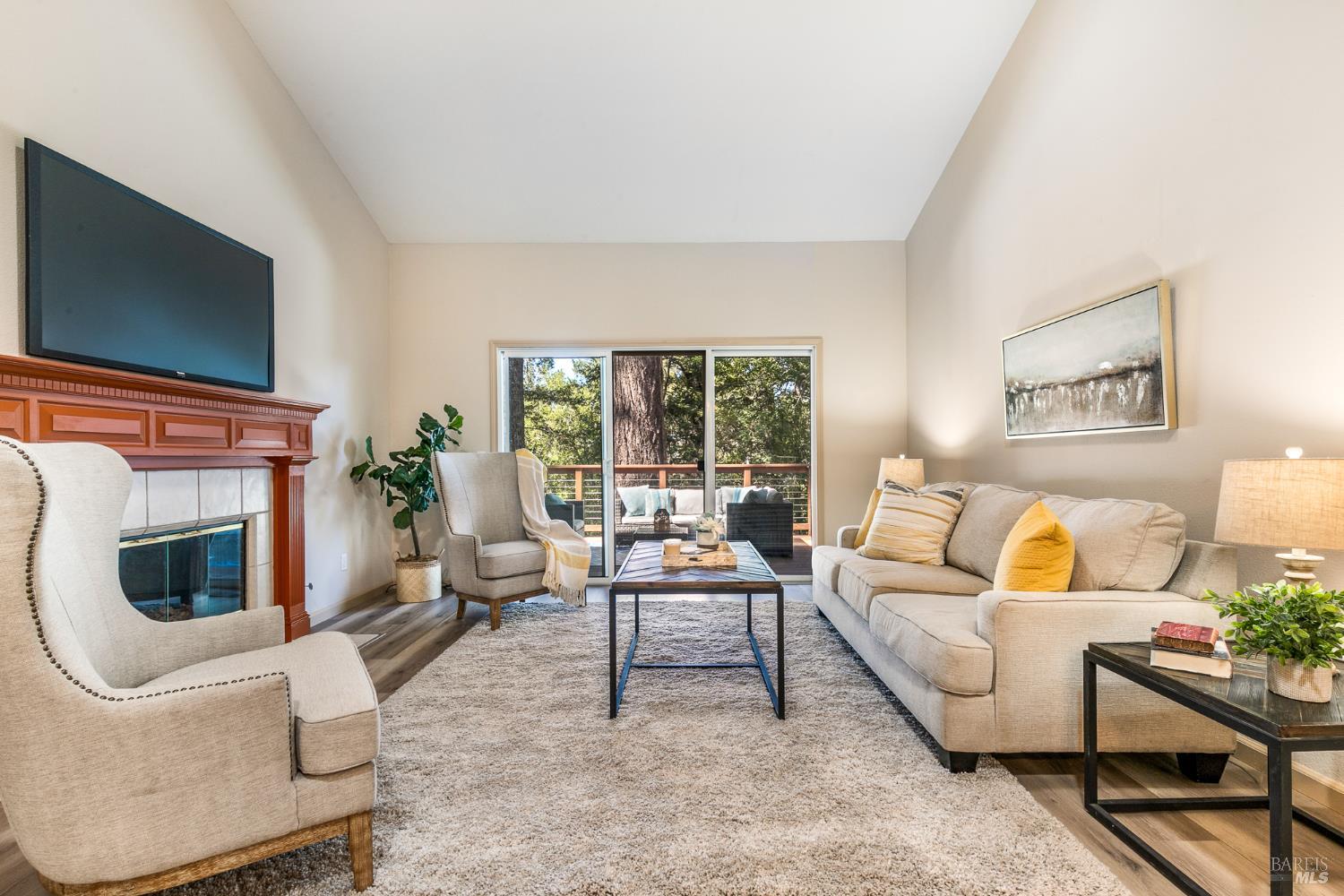 1015 Oak Mesa Drive Santa Rosa CA 95409