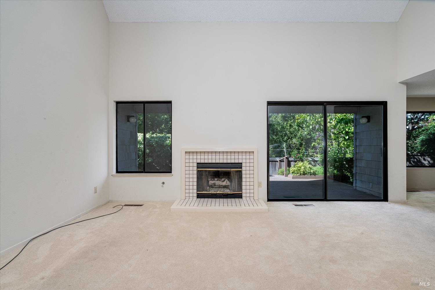 21350 Via Colombard Sonoma CA 95476