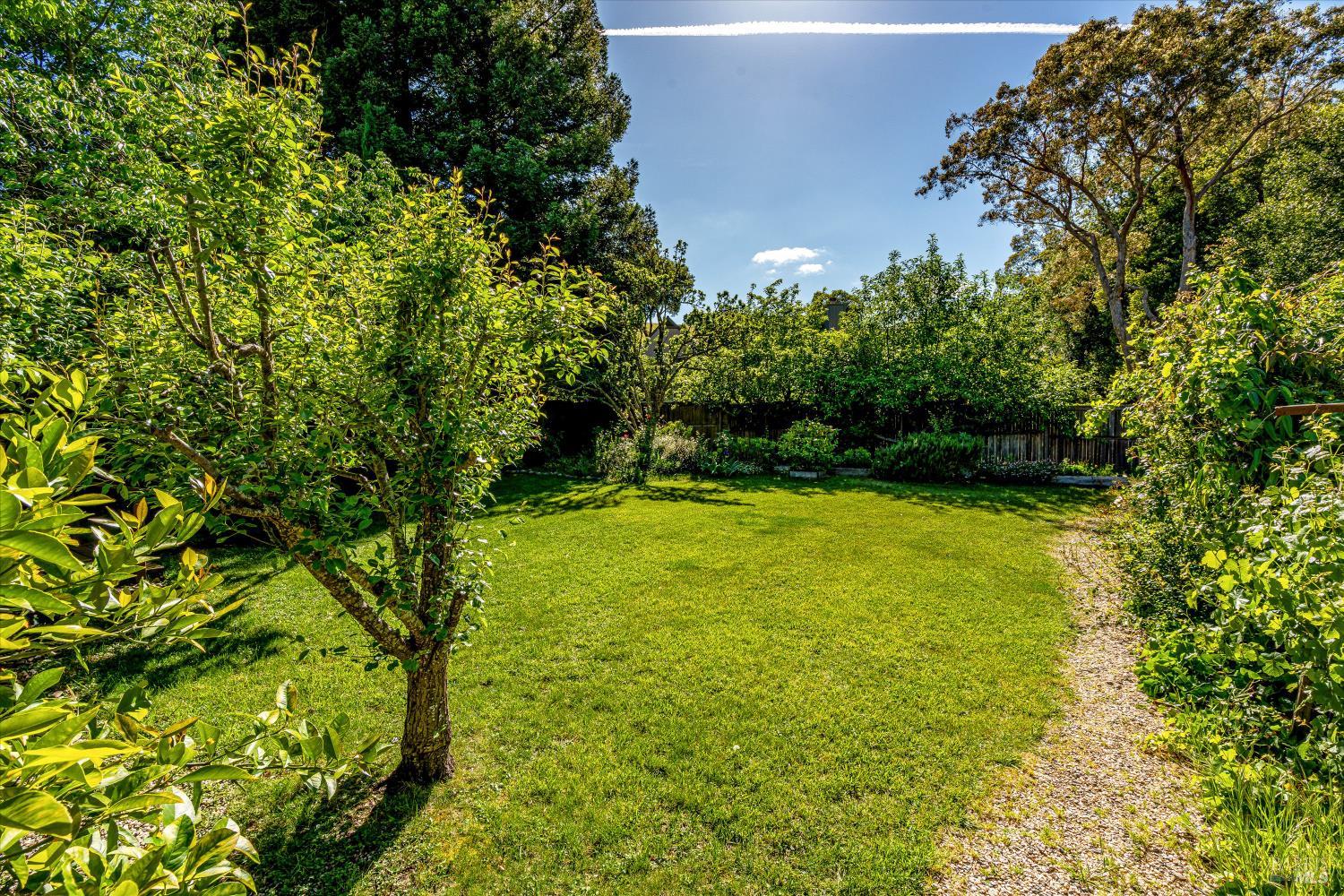 21350 Via Colombard Sonoma CA 95476