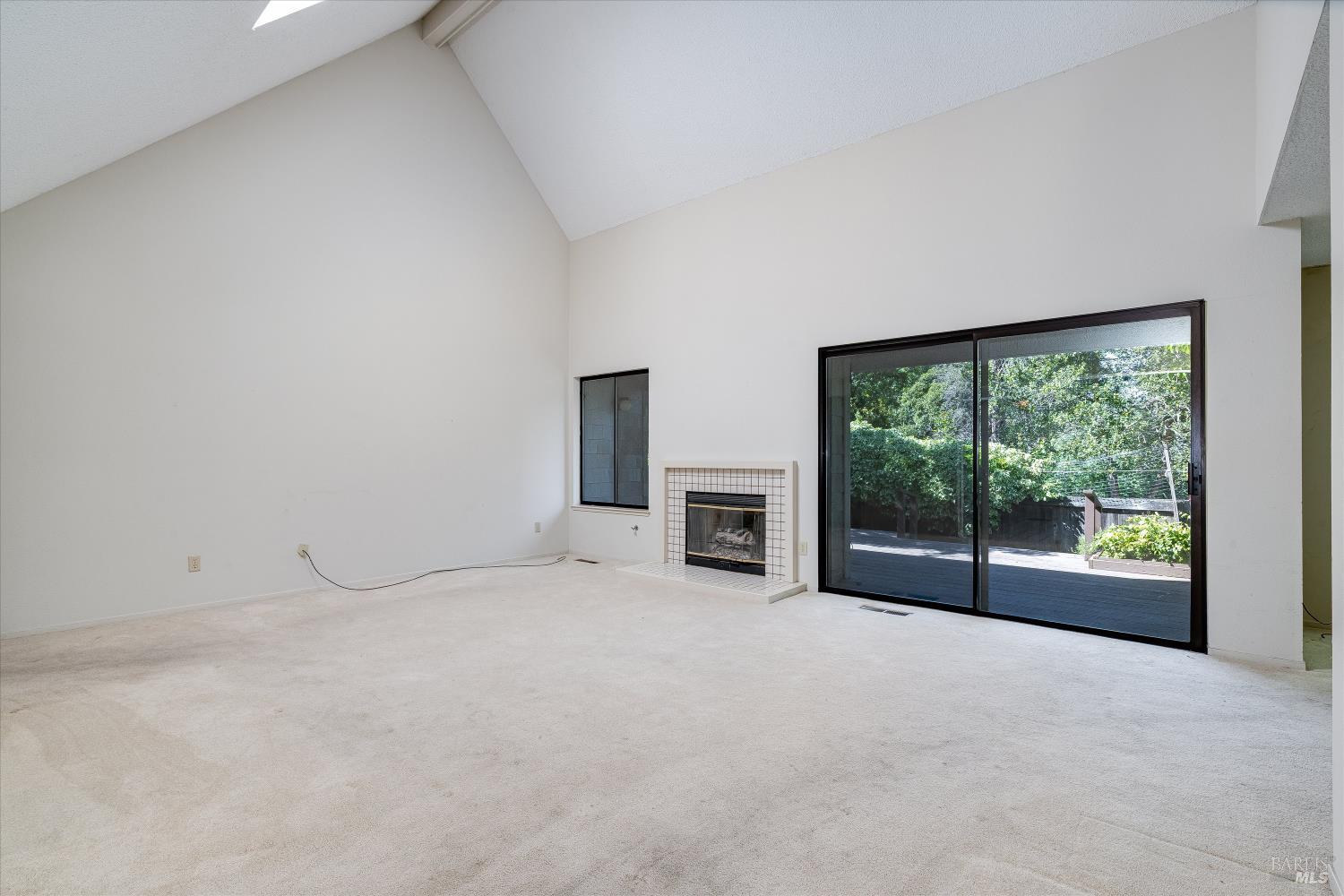 21350 Via Colombard Sonoma CA 95476