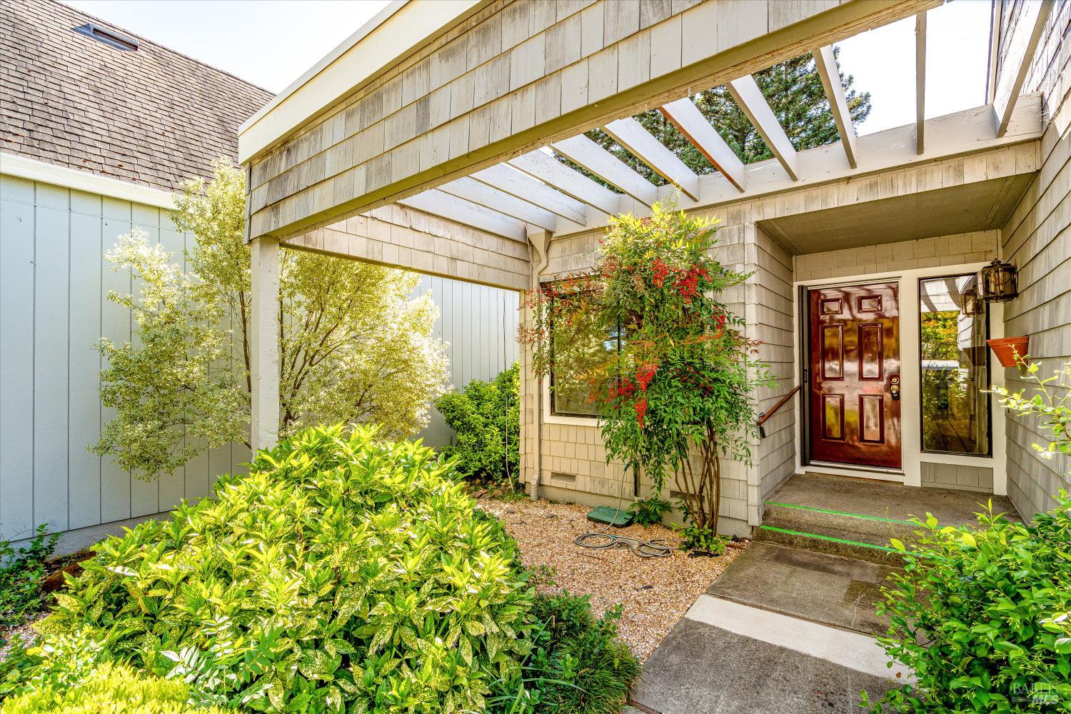 21350 Via Colombard Sonoma CA 95476