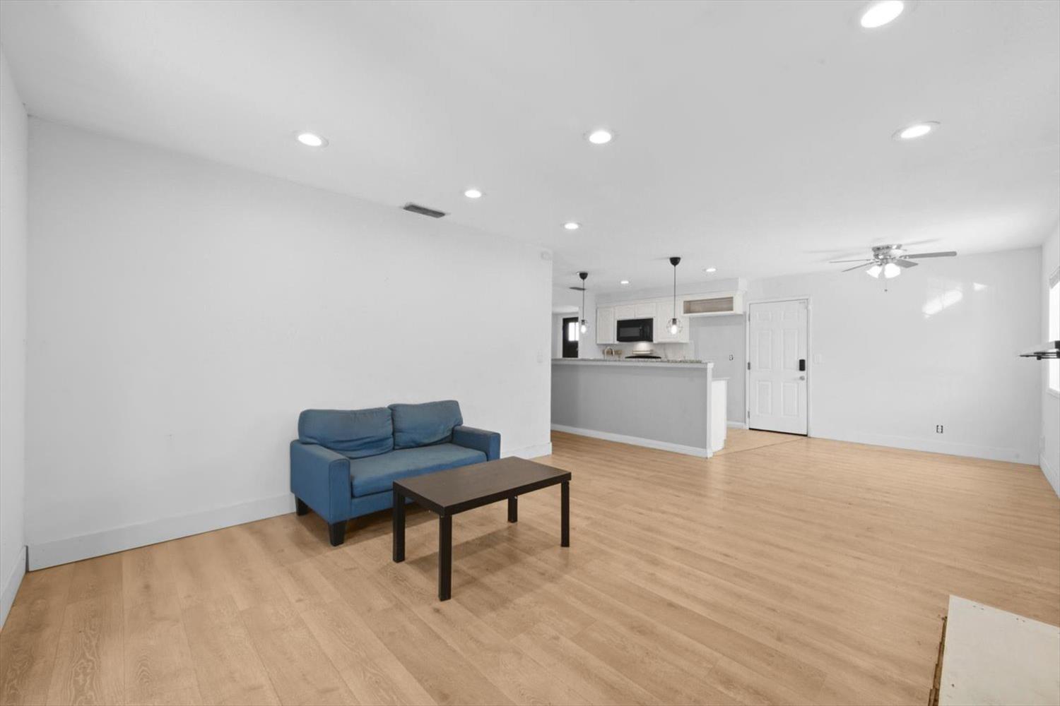 142 Estes Way Sacramento CA 95838
