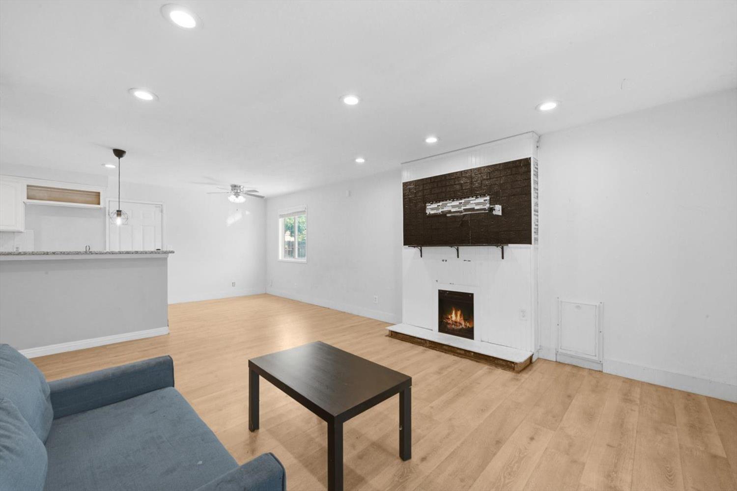 142 Estes Way Sacramento CA 95838