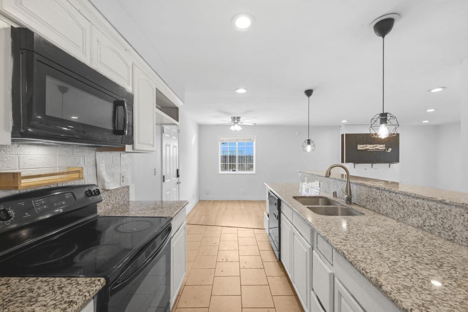 142 Estes Way Sacramento CA 95838