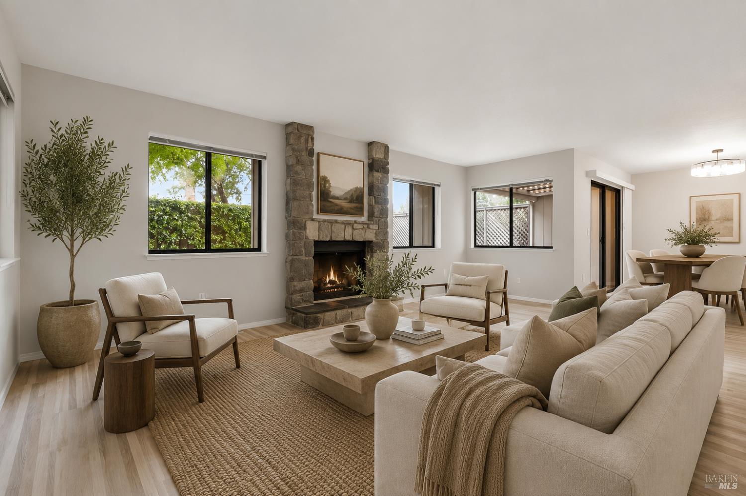 566 March Avenue Healdsburg CA 95448
