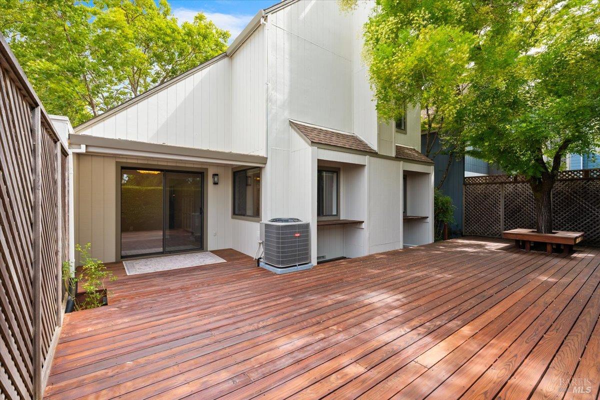 566 March Avenue Healdsburg CA 95448