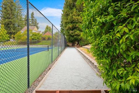 566 March Avenue Healdsburg CA 95448