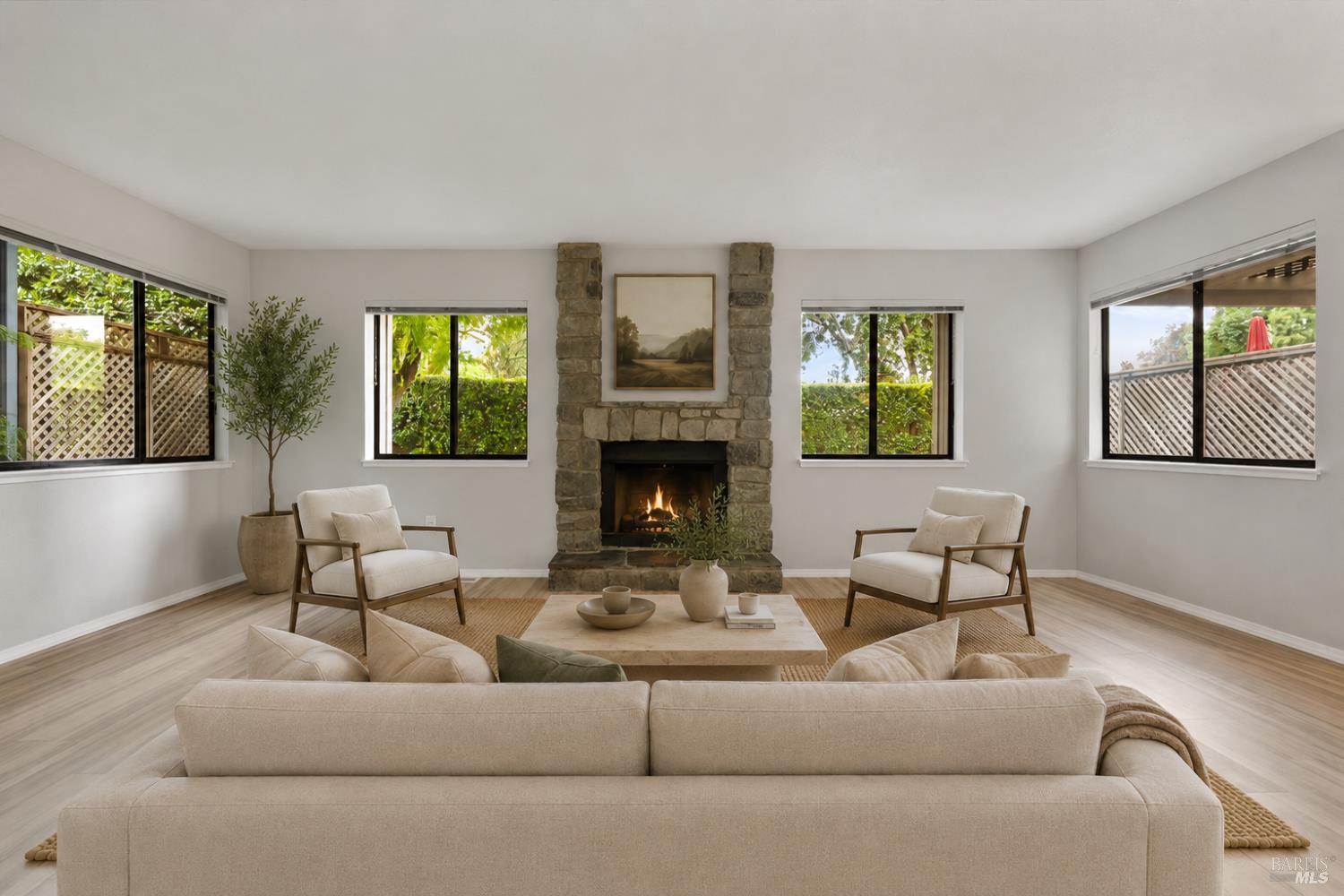 566 March Avenue Healdsburg CA 95448