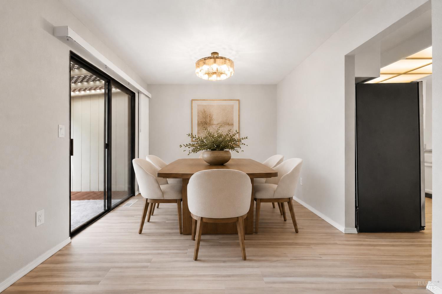 566 March Avenue Healdsburg CA 95448