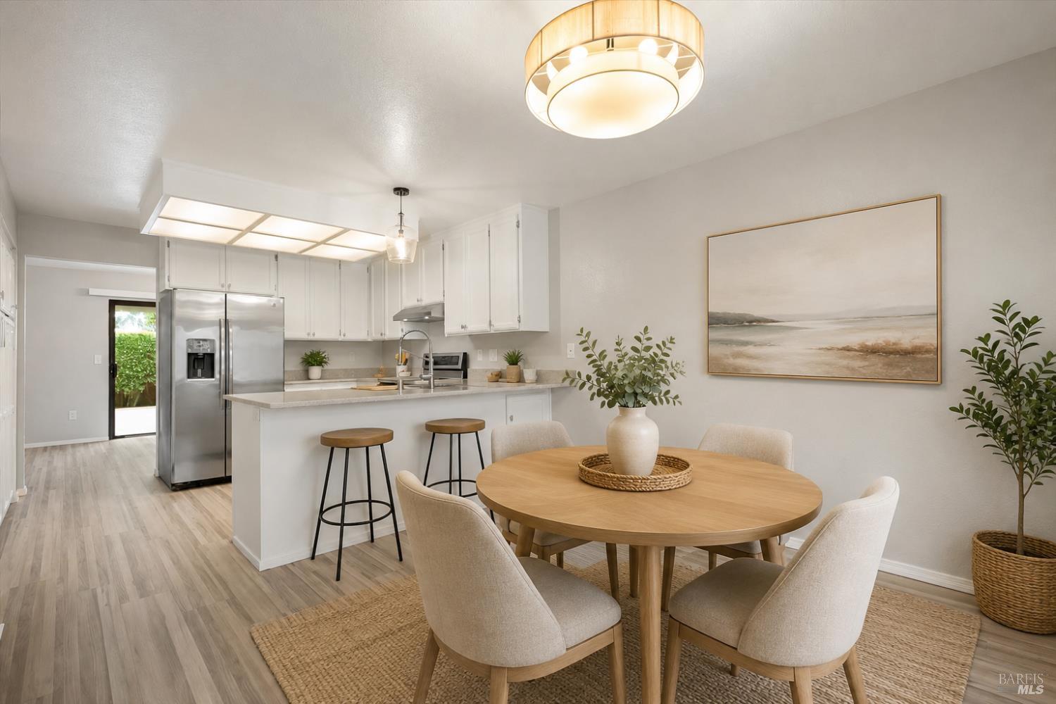 566 March Avenue Healdsburg CA 95448