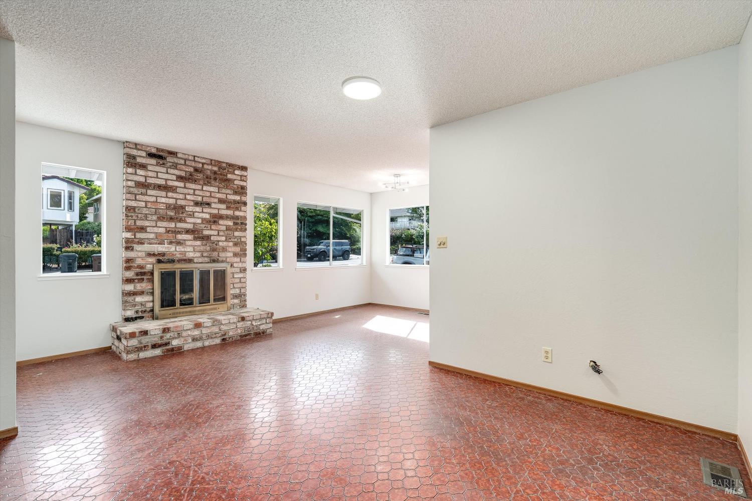 1298 W K Street Benicia CA 94510