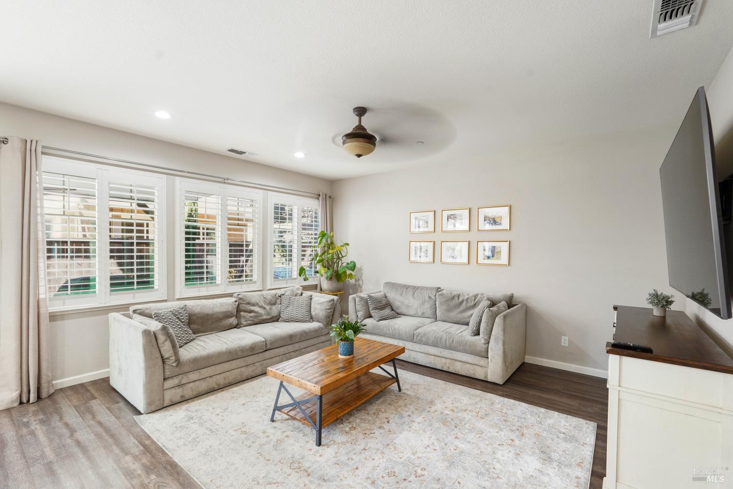 1245 Dartmouth Circle Dixon CA 95620