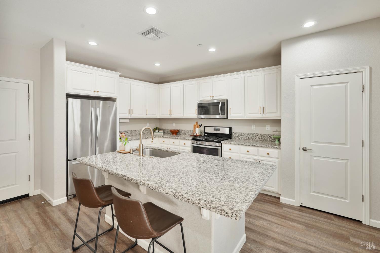 1245 Dartmouth Circle Dixon CA 95620