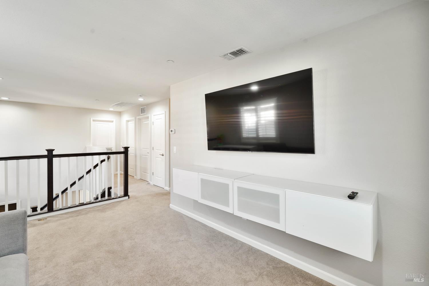 1245 Dartmouth Circle Dixon CA 95620