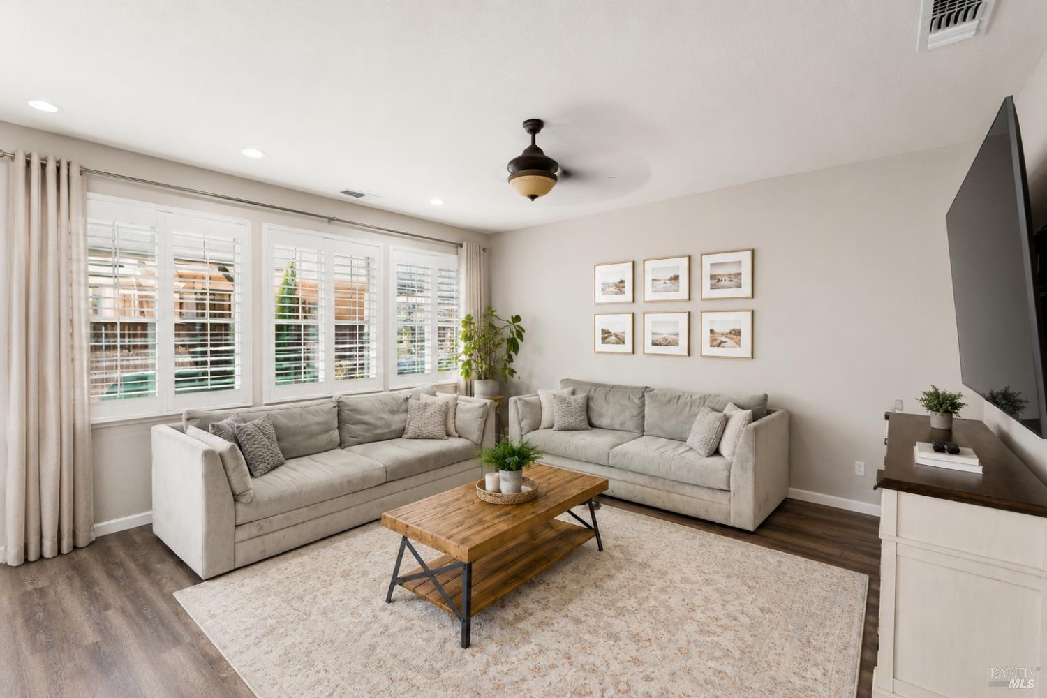 1245 Dartmouth Circle Dixon CA 95620