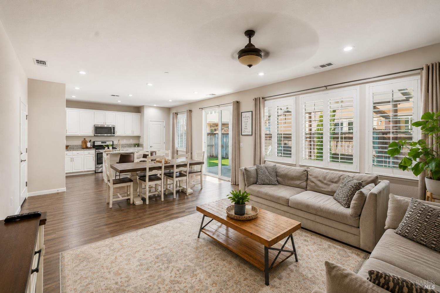 1245 Dartmouth Circle Dixon CA 95620