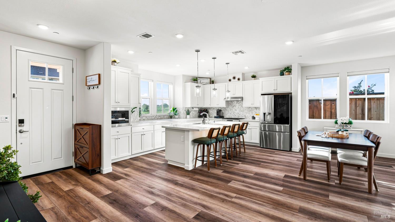 314 Caulfield Lane Petaluma CA 94952