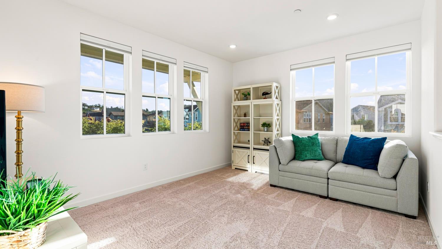 314 Caulfield Lane Petaluma CA 94952