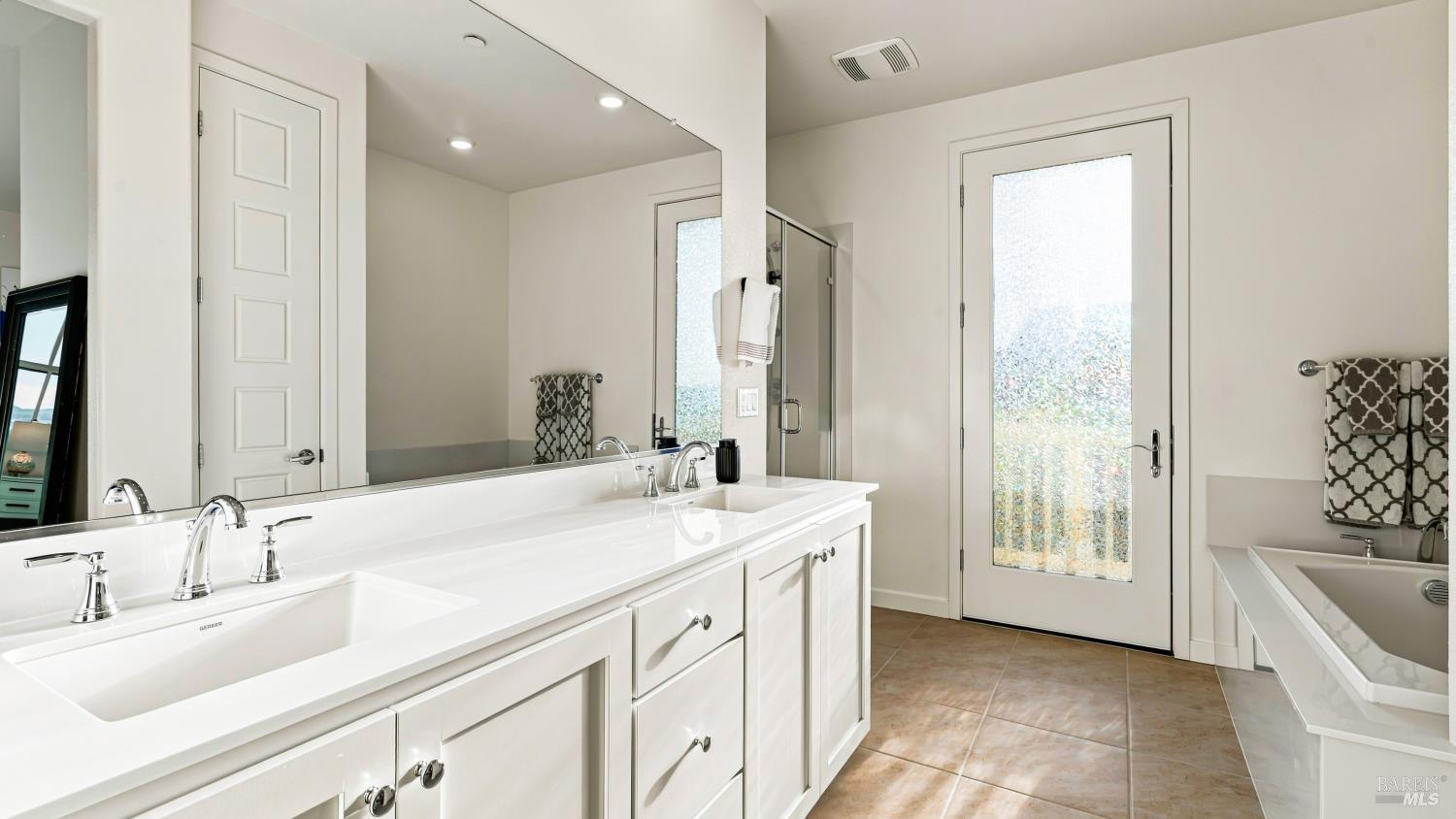 314 Caulfield Lane Petaluma CA 94952