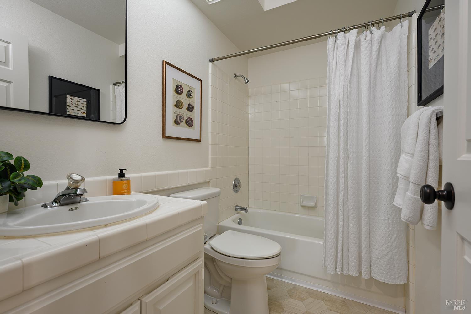 172 Flametree Circle Windsor CA 95492