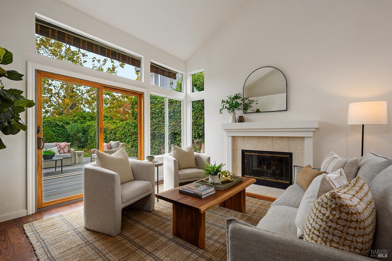 172 Flametree Circle Windsor CA 95492