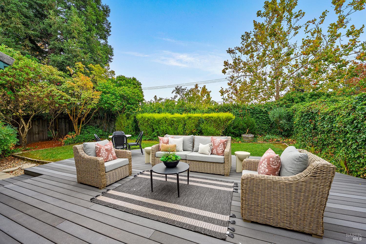 172 Flametree Circle Windsor CA 95492