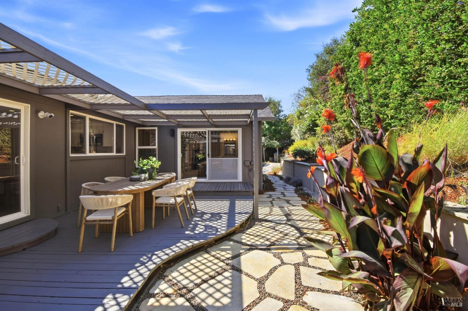 30 Driftwood Avenue Novato CA 94945