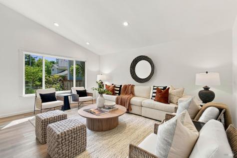 30 Driftwood Avenue Novato CA 94945