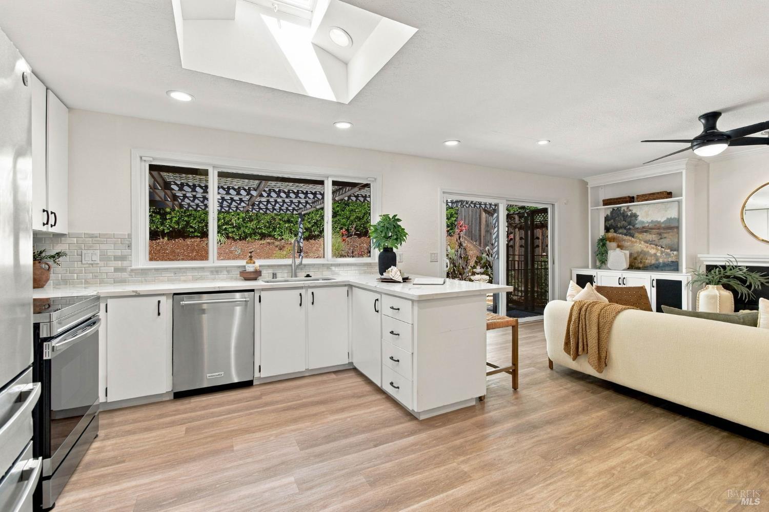 30 Driftwood Avenue Novato CA 94945