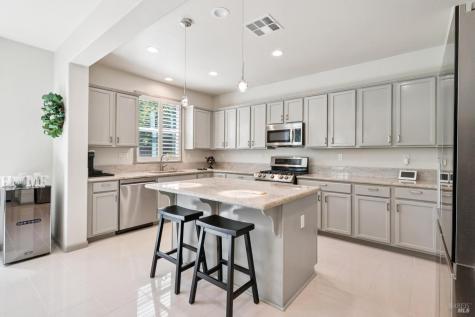 1831 Velvetleaf Lane Santa Rosa CA 95404