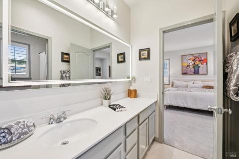 1831 Velvetleaf Lane Santa Rosa CA 95404