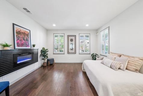 1831 Velvetleaf Lane Santa Rosa CA 95404