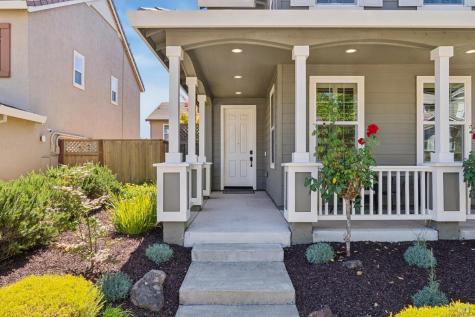 1831 Velvetleaf Lane Santa Rosa CA 95404