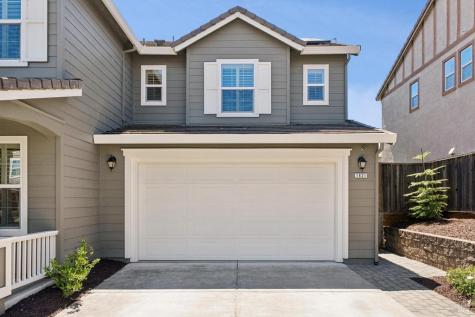 1831 Velvetleaf Lane Santa Rosa CA 95404