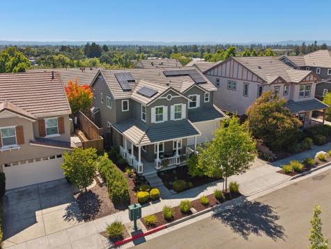 1831 Velvetleaf Lane Santa Rosa CA 95404