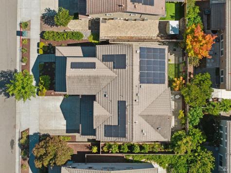 1831 Velvetleaf Lane Santa Rosa CA 95404