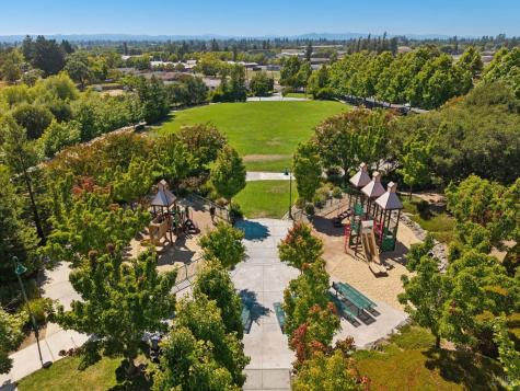 1831 Velvetleaf Lane Santa Rosa CA 95404