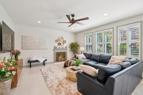 1831 Velvetleaf Lane Santa Rosa CA 95404