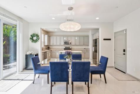 1831 Velvetleaf Lane Santa Rosa CA 95404