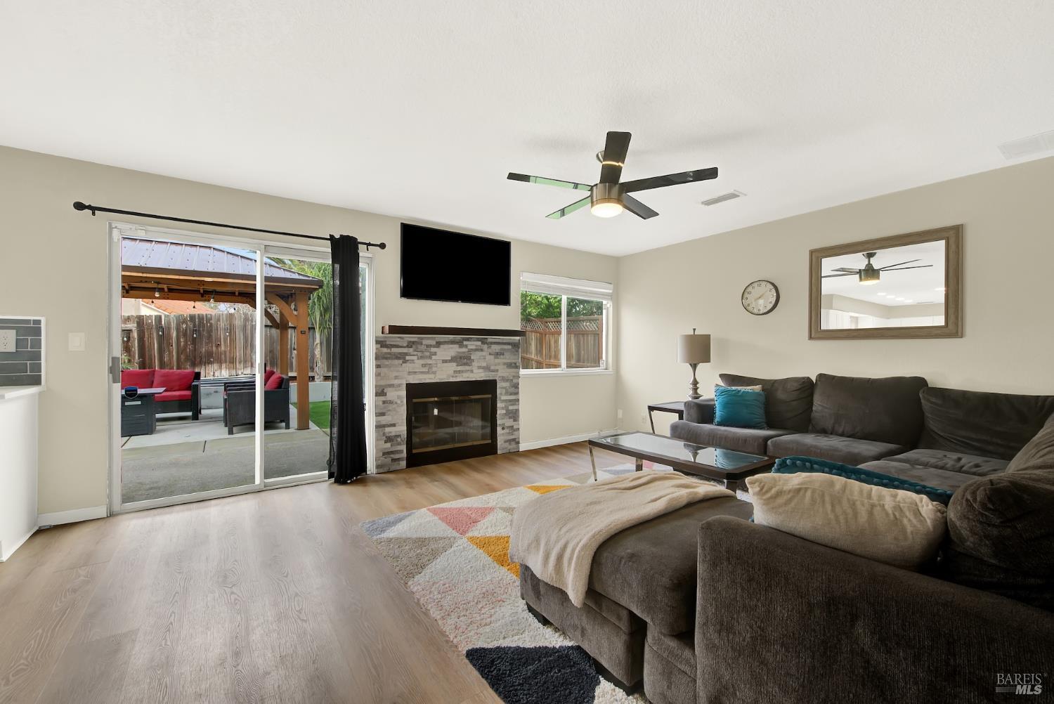 1106 Charter Lane Fairfield CA 94533