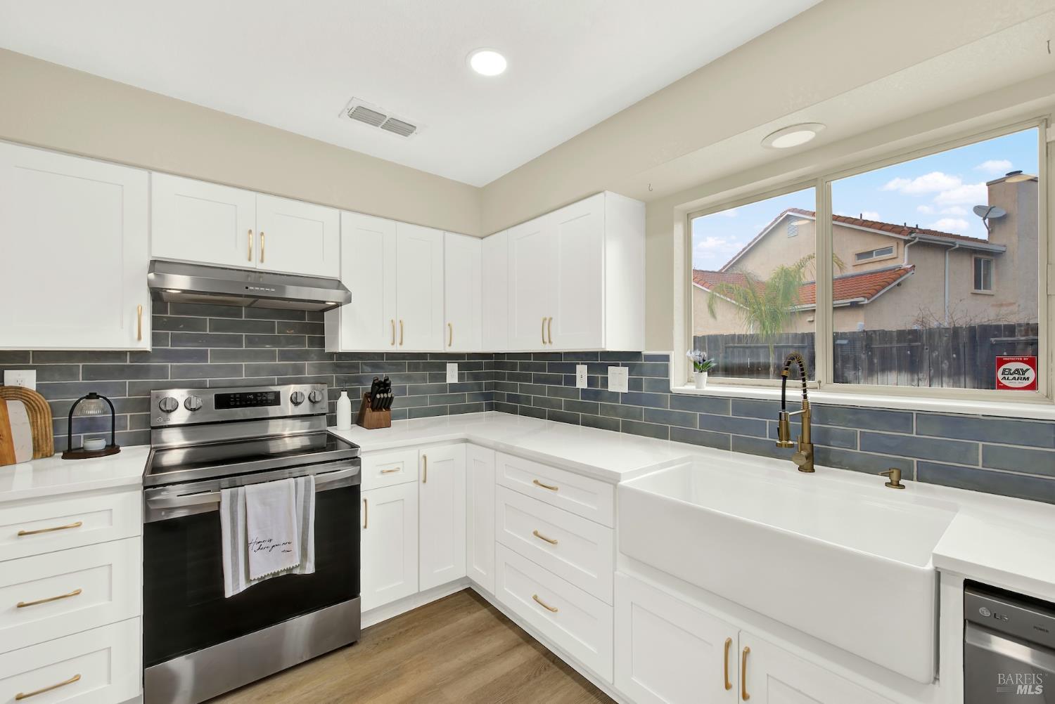 1106 Charter Lane Fairfield CA 94533