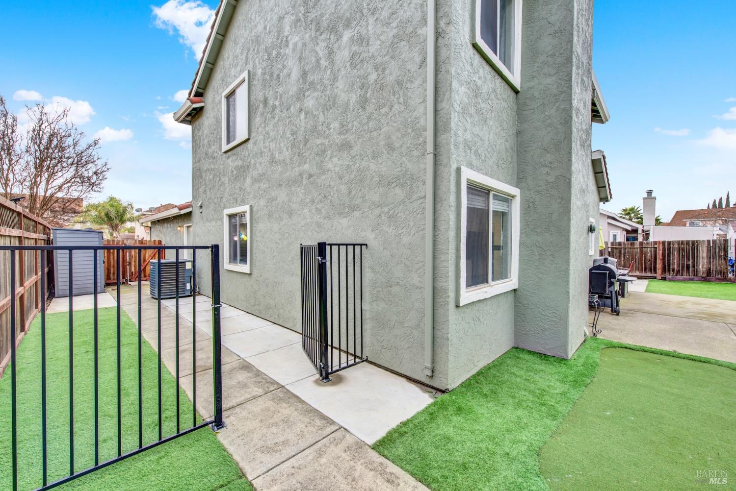 1106 Charter Lane Fairfield CA 94533