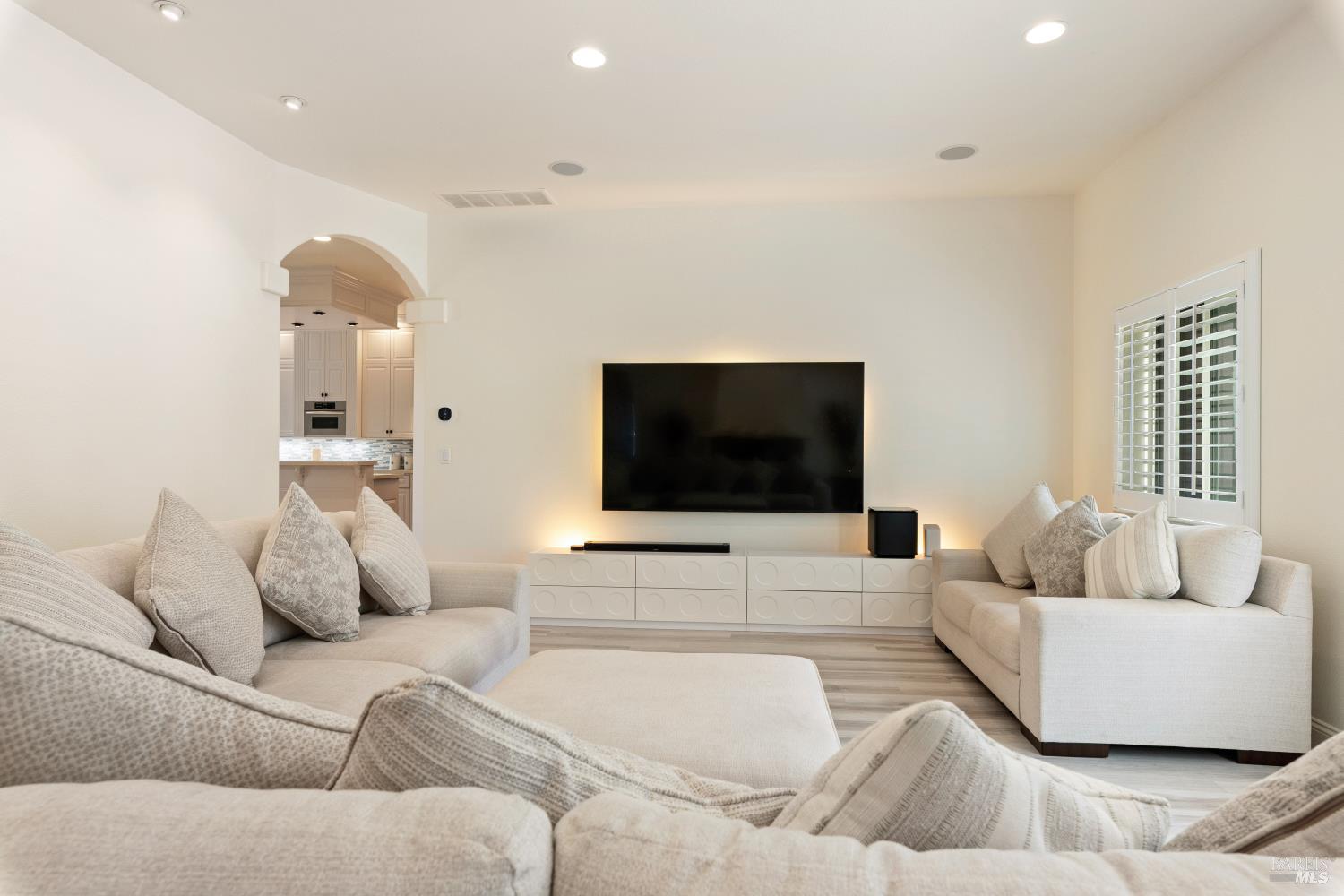 2485 Appolinaris Drive Ukiah CA 95482