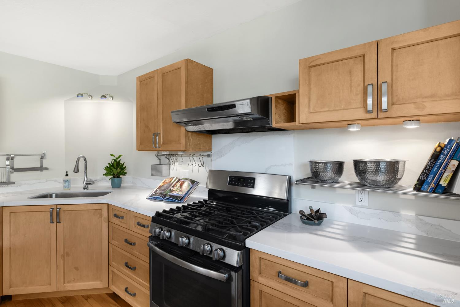 1563 Shay Drive Santa Rosa CA 95401