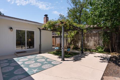 1563 Shay Drive Santa Rosa CA 95401