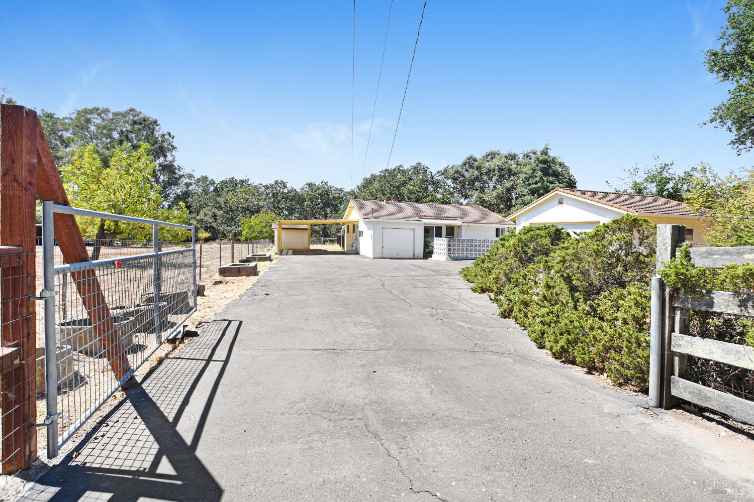 21355 Hyde Road Sonoma CA 95476