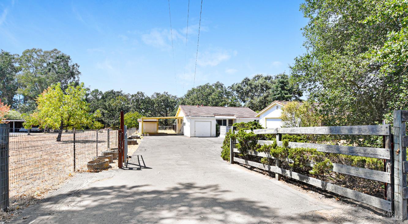 21355 Hyde Road Sonoma CA 95476